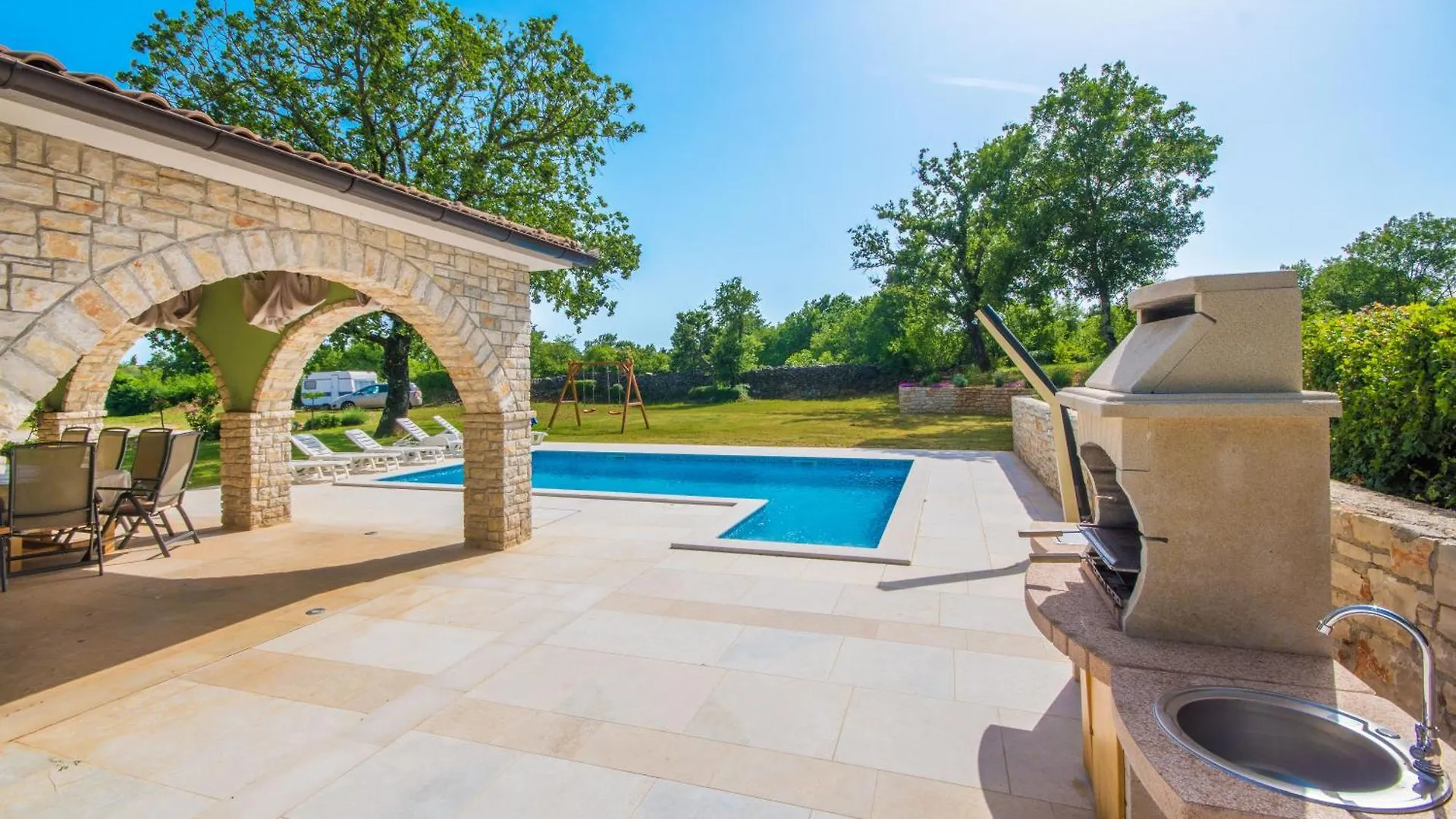 Villa Green House, A Warm And Beautiful Pet Friendly Villa Gradisce  Feriehus